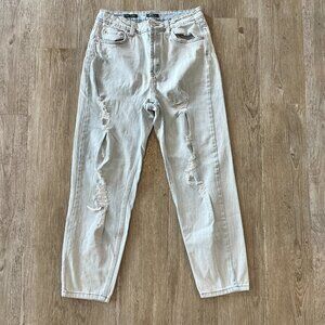 Womens Wild Fable Light Wash Highest Rise Mom Jean - 4